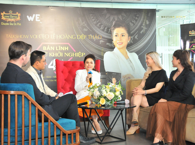 Bà Lê Hoàng Diệp Thảo chia sẻ tại buổi Tọa đàm Bản lĩnh Phụ nữ Khởi nghiệp 4.0